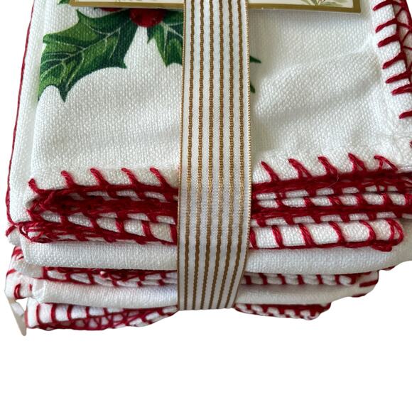 Lillian August Holly Berry Christmas Dinner Napkins Set of 8 Embroidered 18x18 - Picture 10 of 10